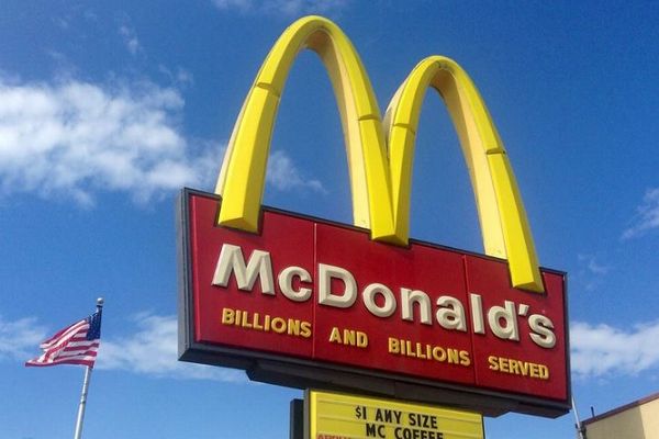 マクドナルドのスタッフが店舗に放火、その信じがたい動機とは？