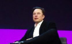 イーロン・マスク、英暴動に関しフェイクニュースをシェアしてしまう