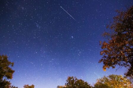 おうし座北流星群がピーク、非常に明るい流星が見られる可能性