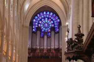 修復されたノートルダム大聖堂、12月8日に一般公開