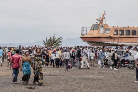 コンゴ民主共和国でフェリーが転覆、38人が死亡、100人以上が行方不明