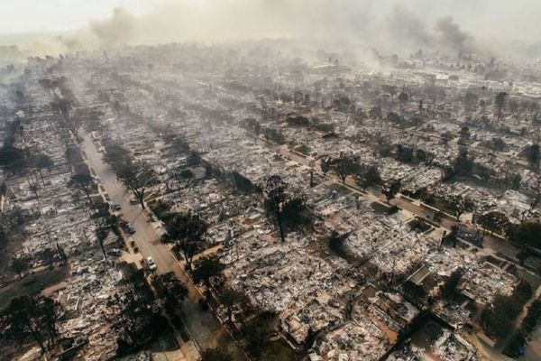 【ロサンゼルス火災】、民間の消防士を雇った富豪に、非難が殺到