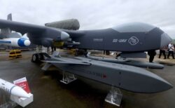 中国軍が巨大なドローン空母を開発、小型UAVを最大100機搭載可能