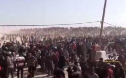 「ガザ人道財団」のセンターに人々が食料を求め殺到、イスラエル兵が警告射撃