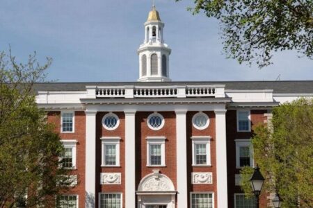 トランプ政権、ハーバード大学への留学生の入学を禁止