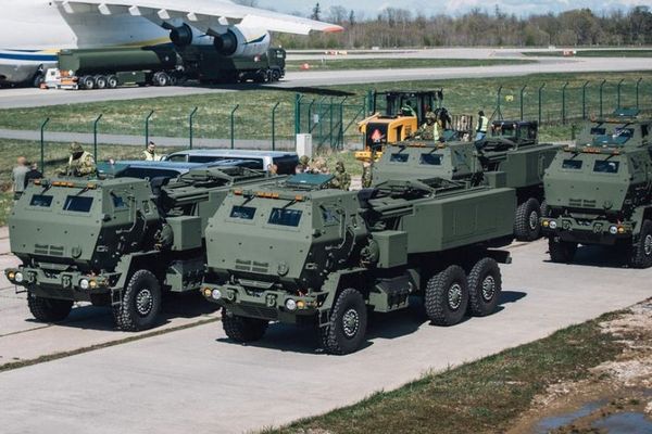 トランプ政権、鉱物協定締結後に、ウクライナへの武器輸出を開始か?