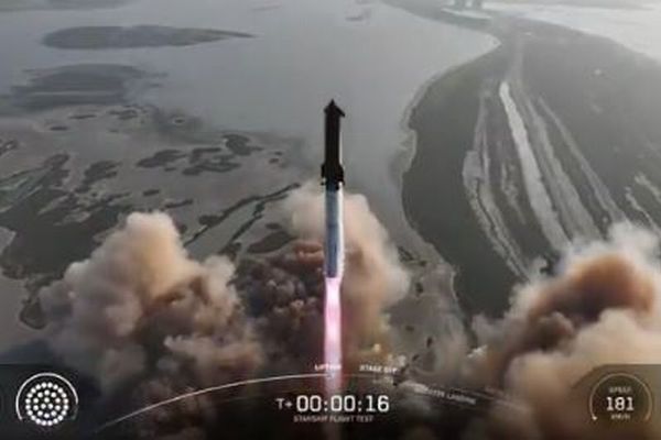 「スターシップ」の打ち上げテストが失敗、インド洋上空で空中分解
