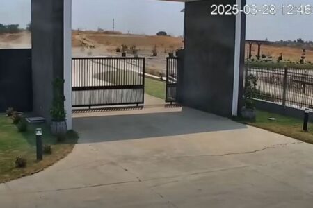 ミャンマーの大地震で、地面が裂け、大きく移動する瞬間を撮影