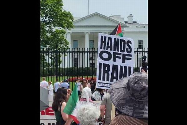 米軍によるイラン核施設への攻撃を非難、アメリカ各地で抗議デモ