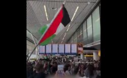 エジプト政府、ガザ地区へ向かっていた活動家数十人を拘束、国外追放
