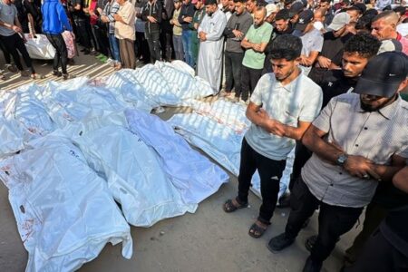 イスラエル兵、「ガザ人道財団」の配給所で27人のパレスチナ人を殺害