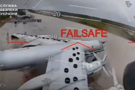 ウクライナがロシアの爆撃機をドローン攻撃した時の、新たな映像を公開【動画】