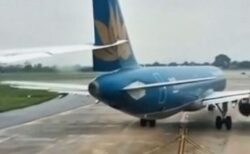 ベトナムで2機の旅客機が接触、主翼が尾翼を切り裂く【動画】