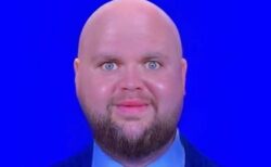 ノルウェーの男性、米副大統領の面白画像を所持していたため、入国拒否されたと主張
