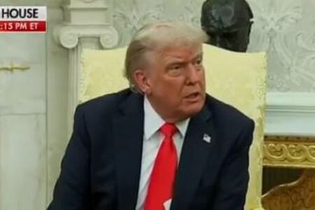 トランプ氏、和平交渉が成立しなければウクライナにも制裁を科すと発言