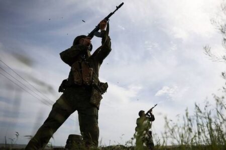 ロシア軍がウクライナのスムイ州を進軍、国境付近に5万人のロシア兵が集結