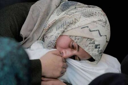 ガザ地区でイスラエル軍の攻撃により、95人のパレスチナ人が死亡、440人が負傷