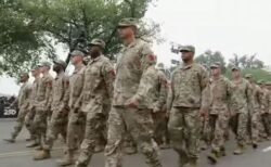 トランプ氏の軍事パレード、「精彩を欠いた」との声が上がる