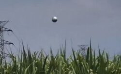 コロンビアの上空で、不思議な球体が飛ぶ姿を撮影【動画】