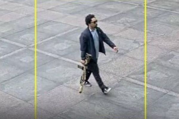 NY市のビルで男がライフルを発砲、警察官を含む4人が死亡
