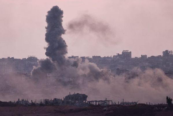 イスラエル軍、ガザ地区で54人のパレスチナ人を殺害、レバノンやシリアも空爆