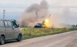 タイとカンボジアの国境で軍が衝突、民間人13人と兵士1人が死亡