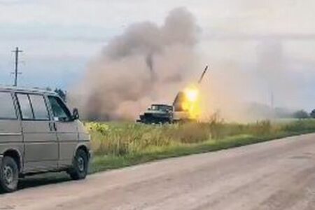 タイとカンボジアの国境で軍が衝突、民間人13人と兵士1人が死亡