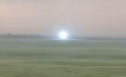 カナダで不可解な光る球体を目撃、球電現象か？