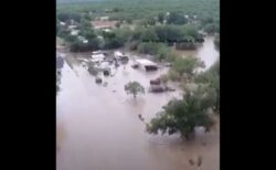 テキサス州で大規模な洪水、キャンプに参加していた子供を含む32人が死亡