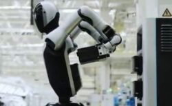 中国の企業、自らバッテリーを交換するヒューマノイド・ロボットを開発