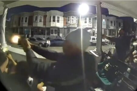 【動画】米フィラデルフィア銃乱射事件－13人死傷、映像が残っても犯人がわからない理由