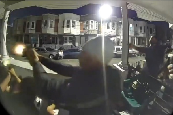 【動画】米フィラデルフィア銃乱射事件-13人死傷、映像が残っても犯人がわからない理由