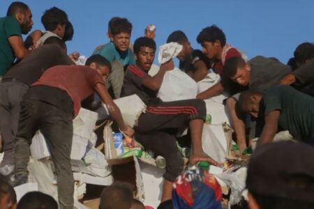 イスラエル軍、ガザ地区で83人のパレスチナ人を殺害、8人が餓死