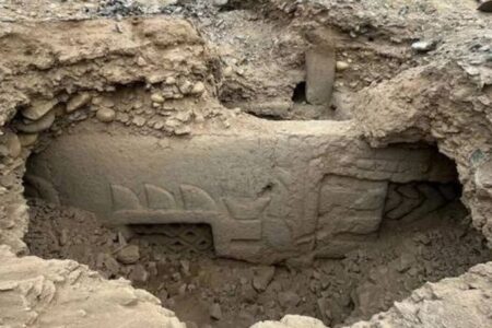 約3000年前のペルーの遺跡から、多彩な壁画を発掘