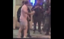 米司法省の職員が、首都の連邦捜査官にサンドイッチを投げつけ、逃走【動画】