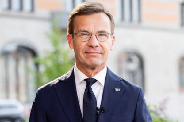 スウェーデンの首相が政策運営でAIに相談、批判が殺到