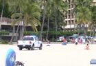 ハワイで津波警報を無視、ビーチから避難しない人々もいた