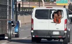 【動画】護送車から囚人が脱走未遂！窓から身を乗り出して助けを求める映像が話題に