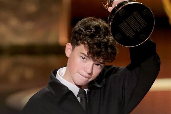 【エミー賞】15歳のオーウェン・クーパーが、最年少で最優秀助演男優賞を受賞
