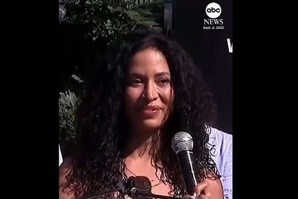 エプスタイン事件で性被害を受けた女性ら、ファイルの全面公開を求める