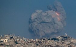 イスラエル軍がガザ市中心部へ進軍、絶え間ない攻撃を継続
