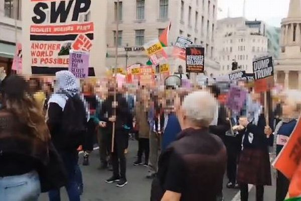 トランプ大統領が、左翼の「アンティファ」をテロ組織に指定