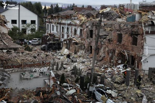 ロシア軍がウクライナ各地へ、12時間続けて空爆、少なくとも4人が死亡
