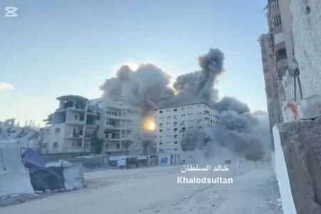 イスラエル軍、ガザ市で50棟の建物を破壊、すでに10万人が避難か
