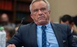 米保健福祉省の職員1000人以上が、ケネディ長官の辞任を求める