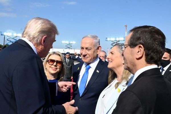 トランプ氏、イスラエルの大統領にネタニヤフ氏の恩赦を促す