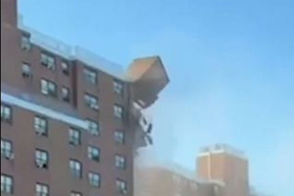 ニューヨークにある高層マンションが崩落、壁がごっそり抜け落ちる【動画】