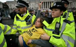 「パレスチナ・アクション」を支援するデモ、英警察が約500人を拘束