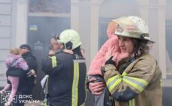 米政府、ロシアへ経済制裁、ウクライナでは6人が死亡
