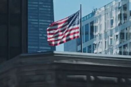 MLBのワールドシリーズで流れたレーガン元大統領のCM、トランプ氏がカナダに追加関税